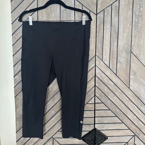 LuluLemon Fast and Free High-Rise Crop 19" Black, Size 12 - Picture 4 of 6